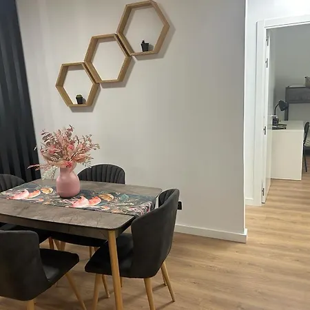 アパート Break By Isa