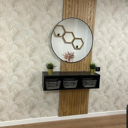 アパート Break By Isa