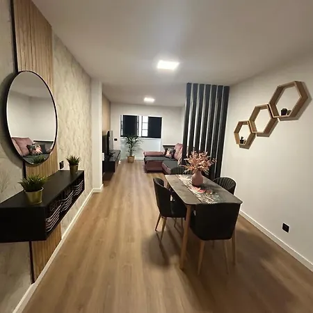 Break By Isa * サンタクルスデテネリフェ